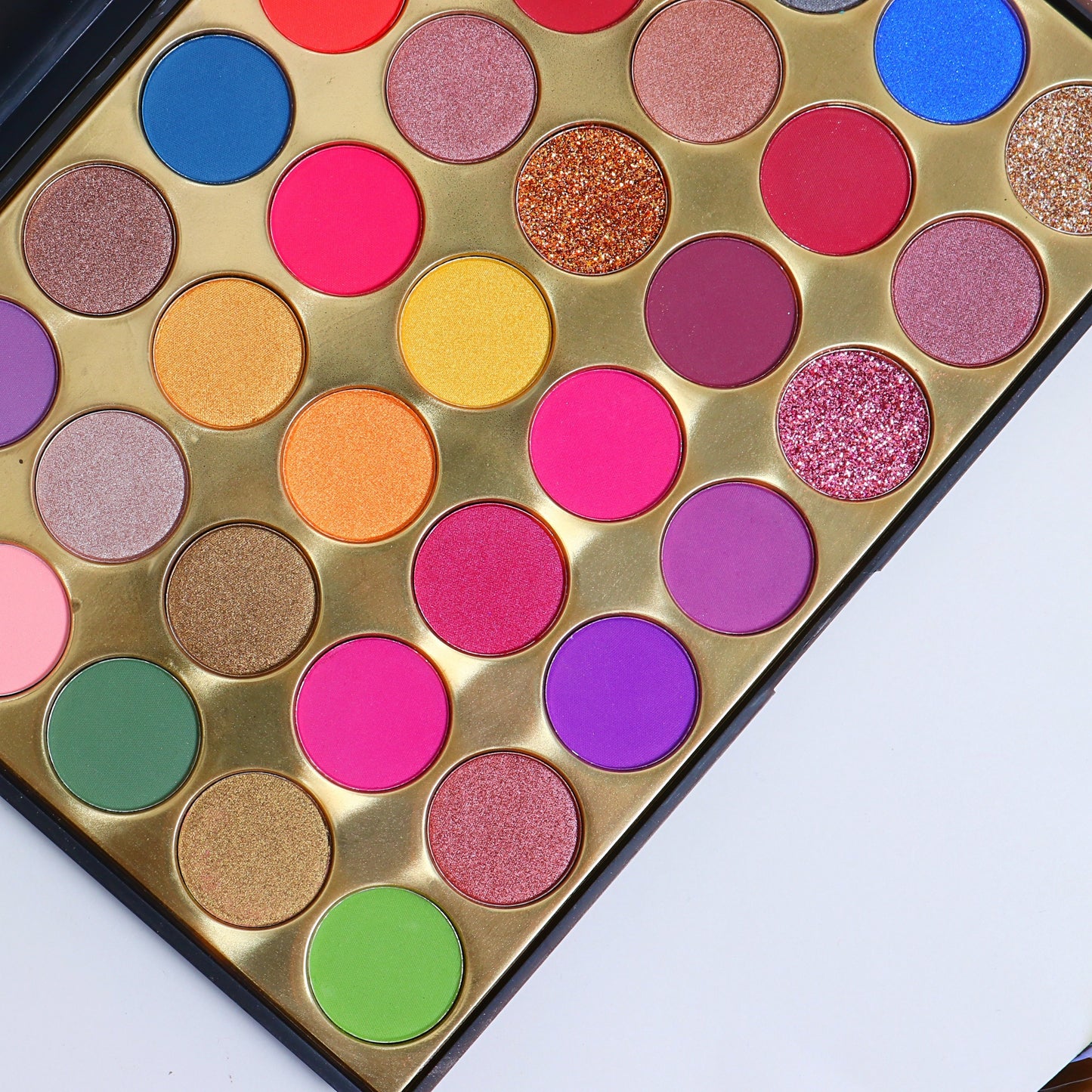 24 KARAT GOLD PALETTE